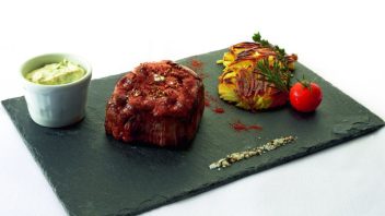 steak_wagyu_s_omackou_bearnaise-352x198.jpg